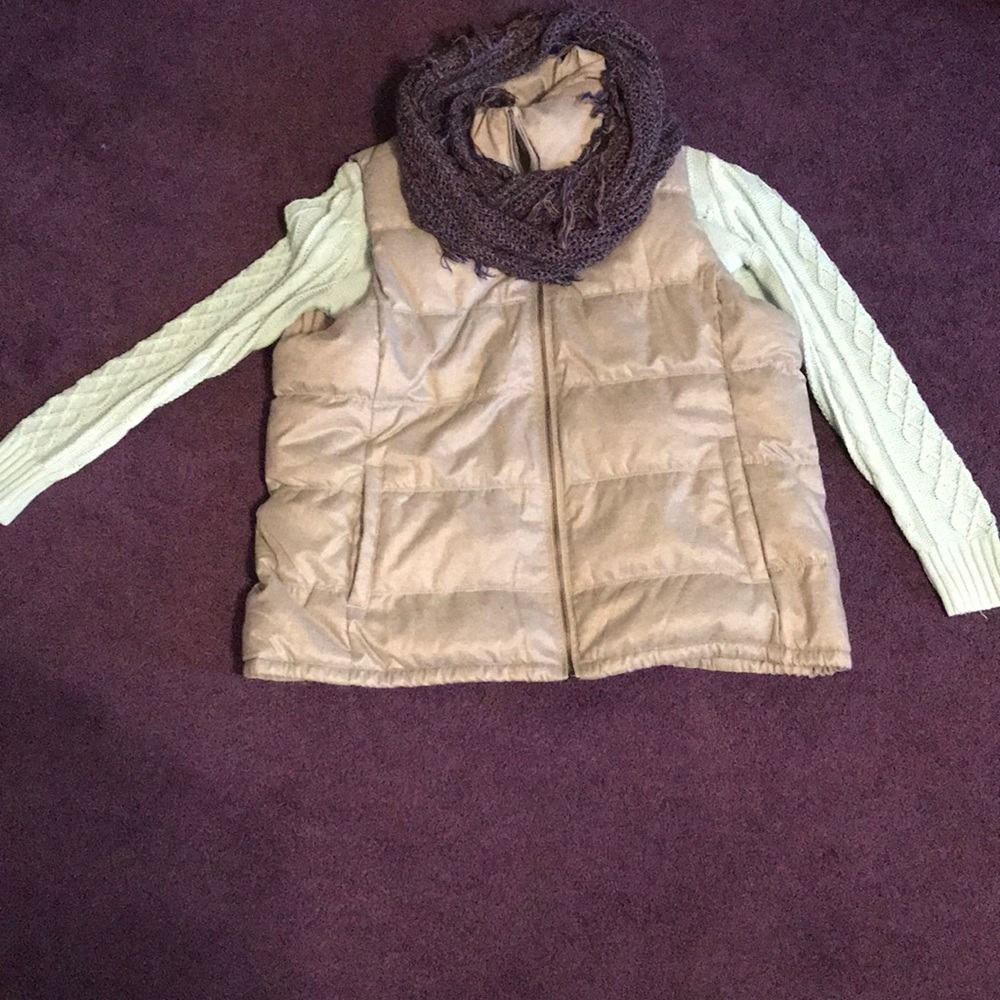 Puffer Vest - Picture 4 of 4
